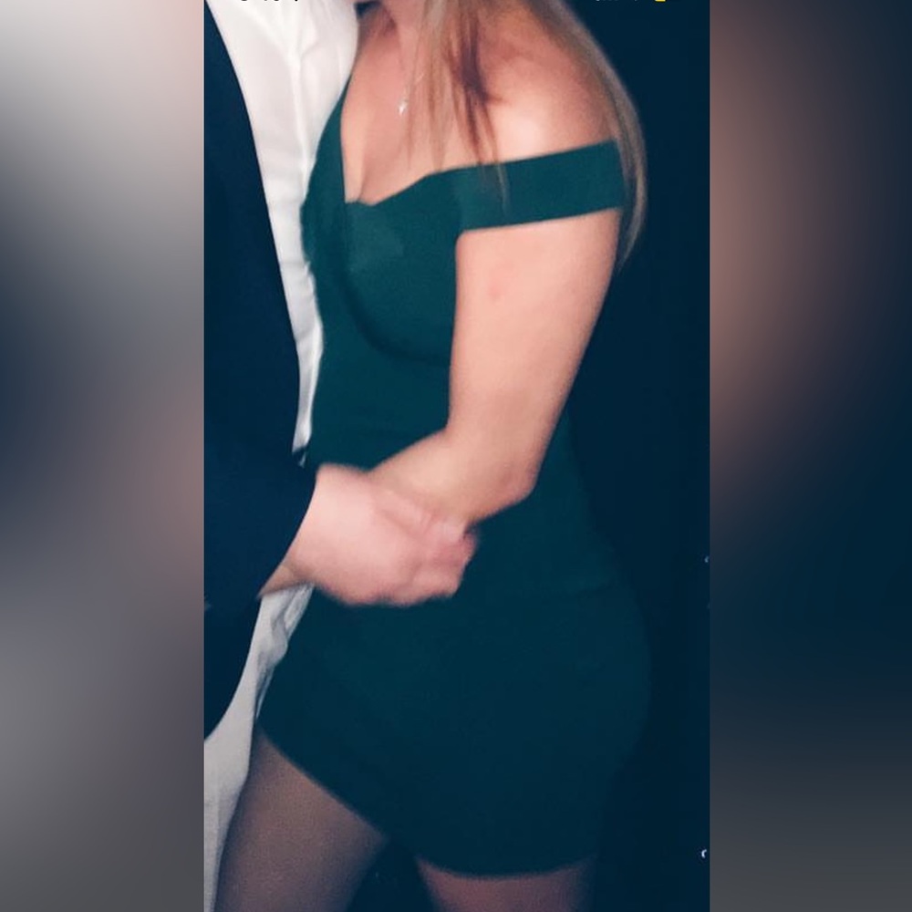 Green bodycon off the shoulder dress! Great for formals!